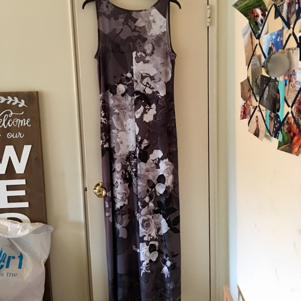 Long maxi type dress - Picture 4 of 4